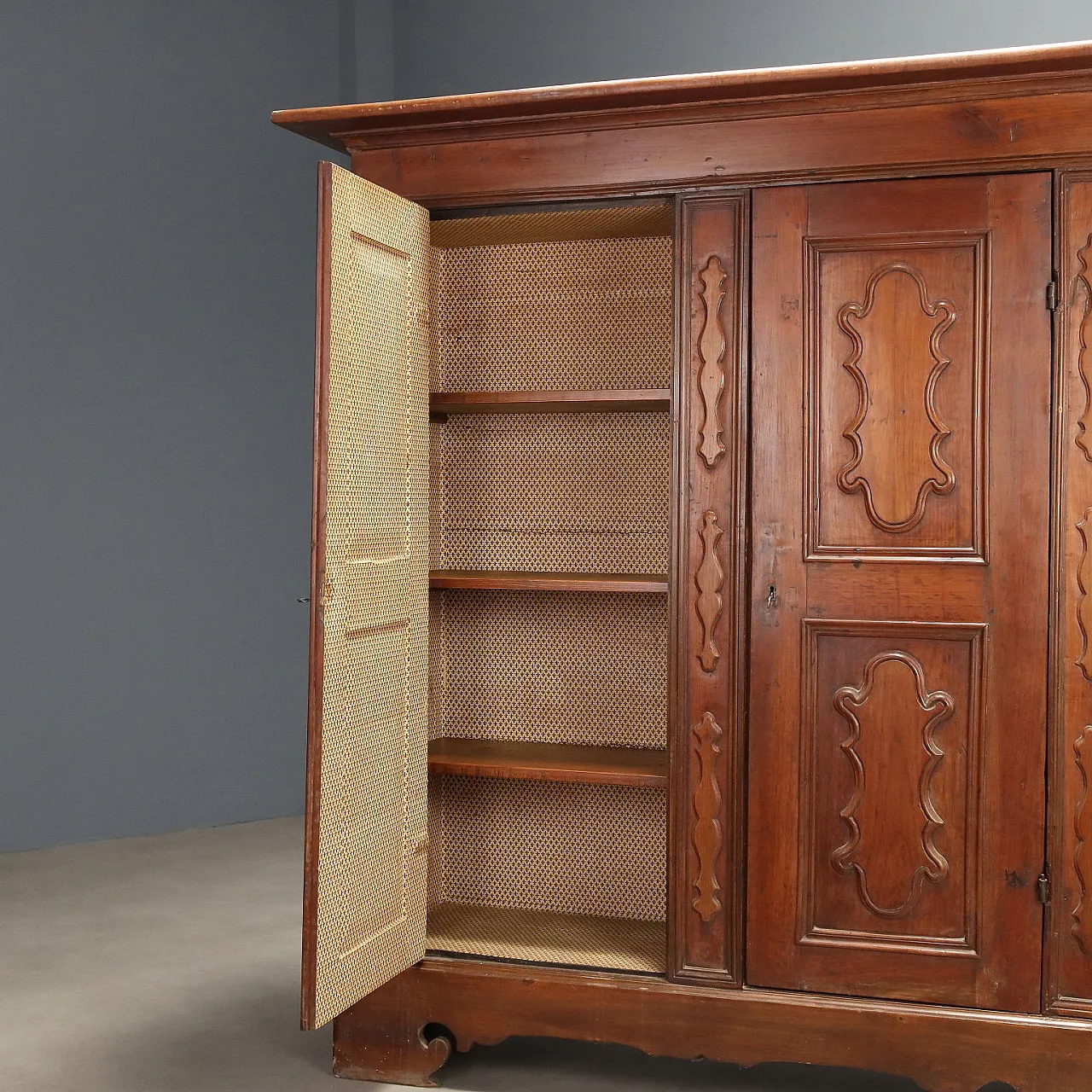 Baroque cherry wardrobe, 18th century 3