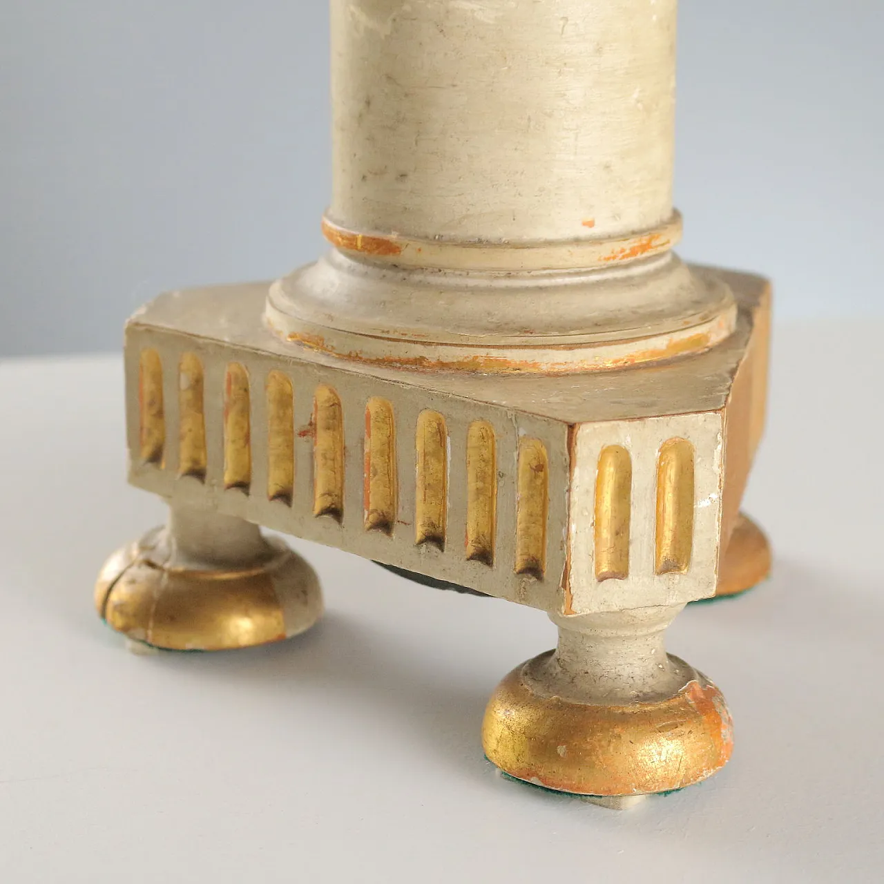Carved and gilded wooden candelabra, 19th century 6