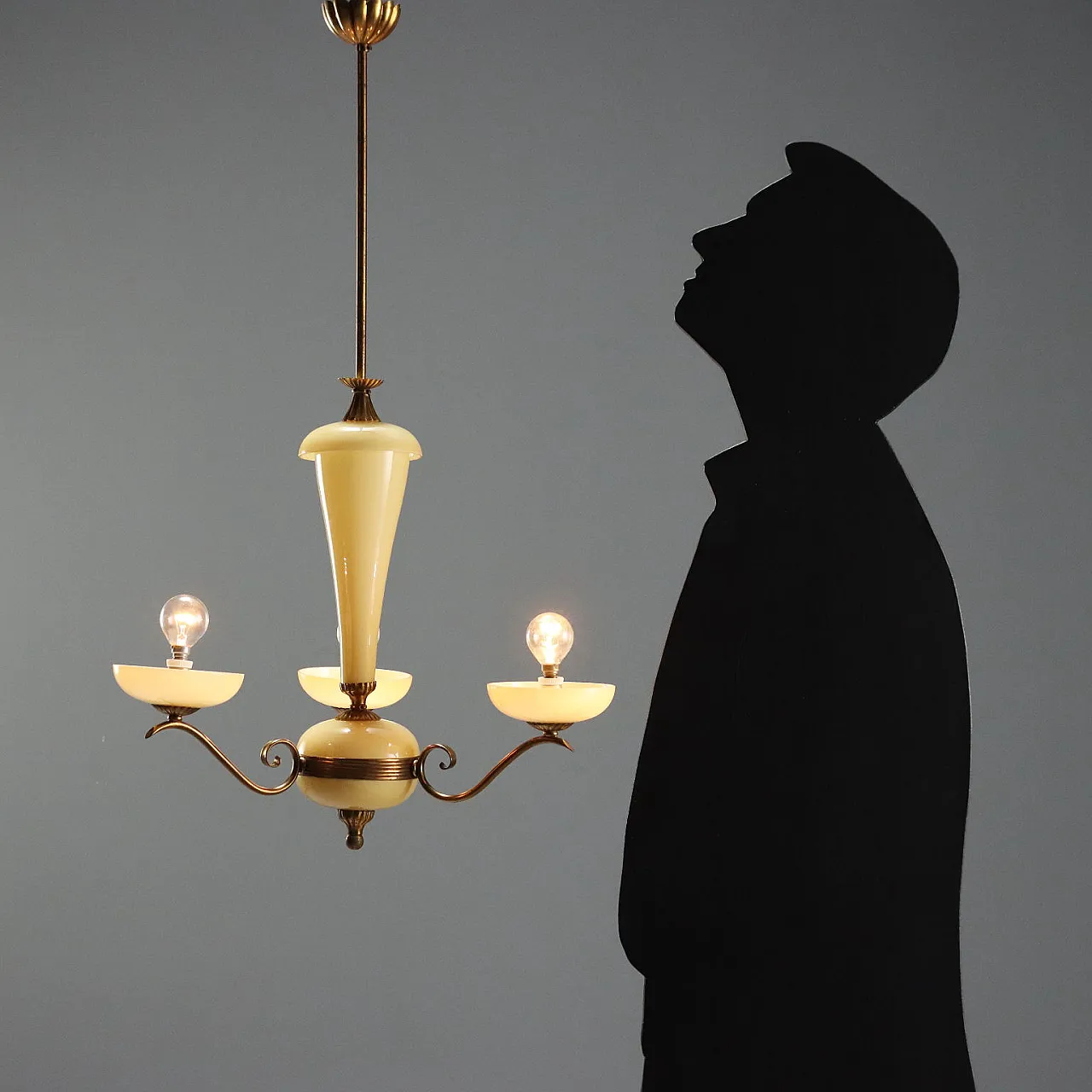 Lampadario in vetro e ottone, metà '900 2