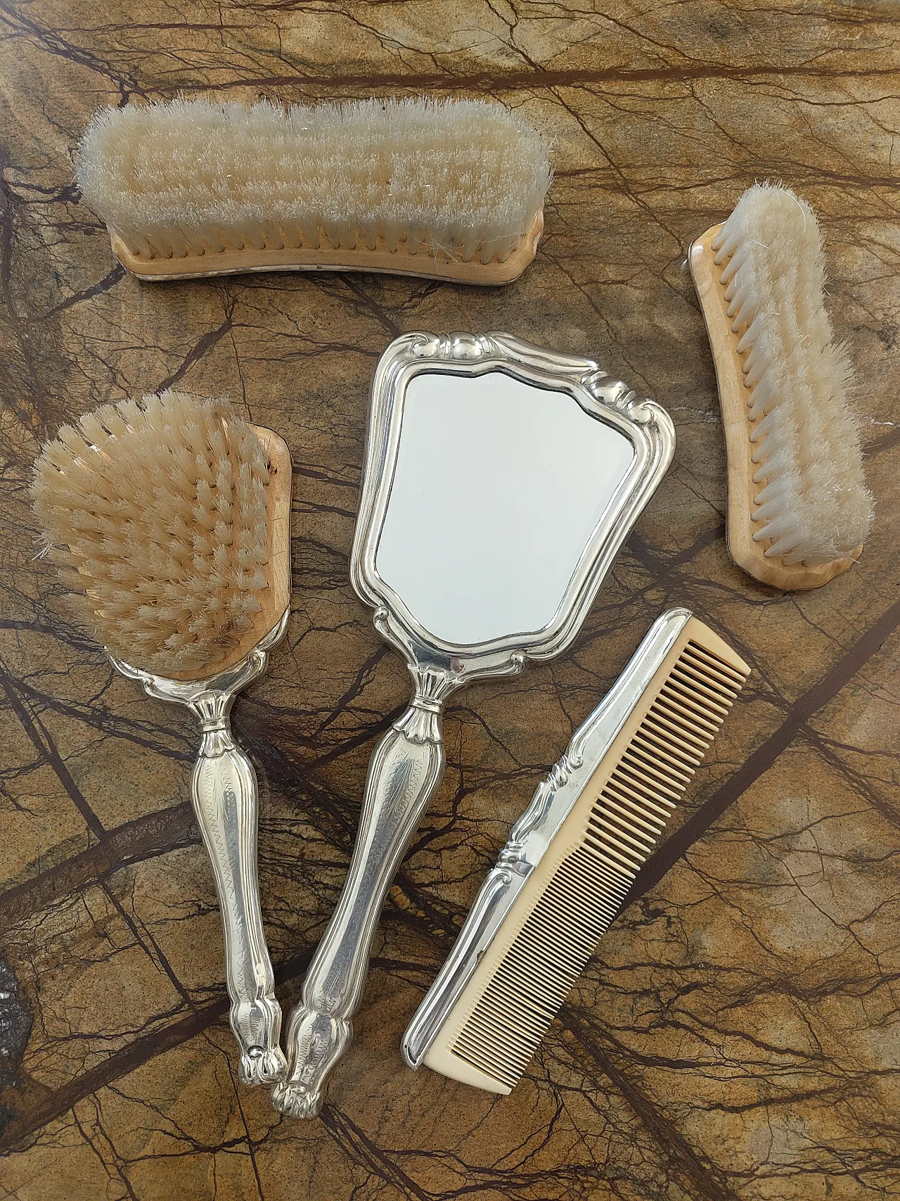 Silver toilet set, early 20th century 3