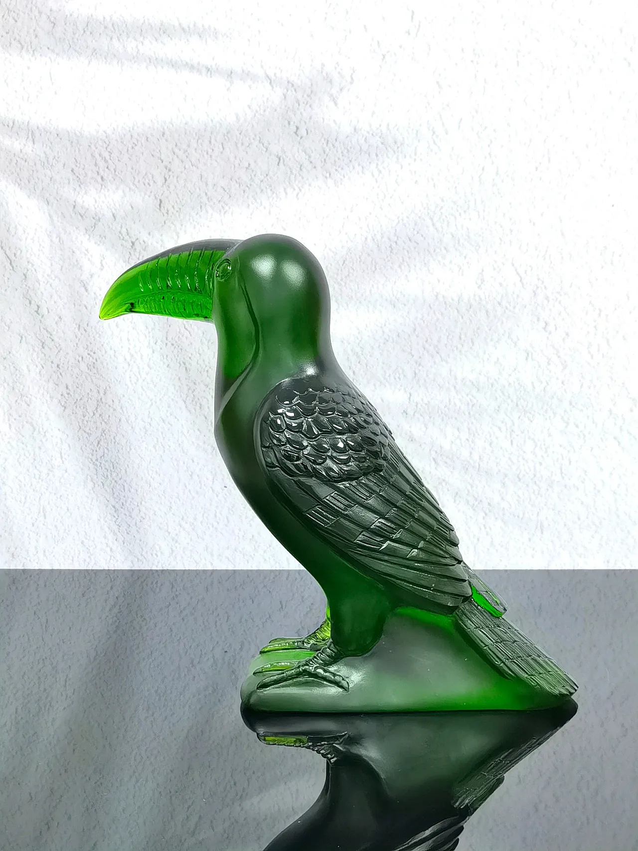 Lalique Toucan Sculpture crystal 3