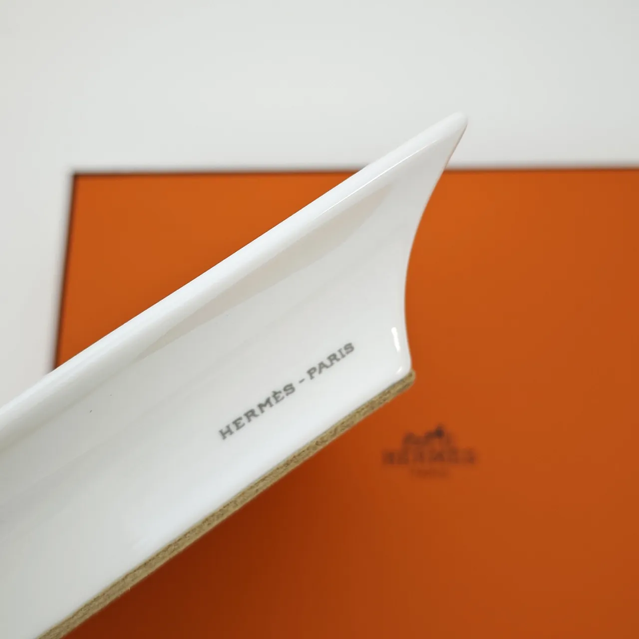 Hermes Haute Parure ashtray 2
