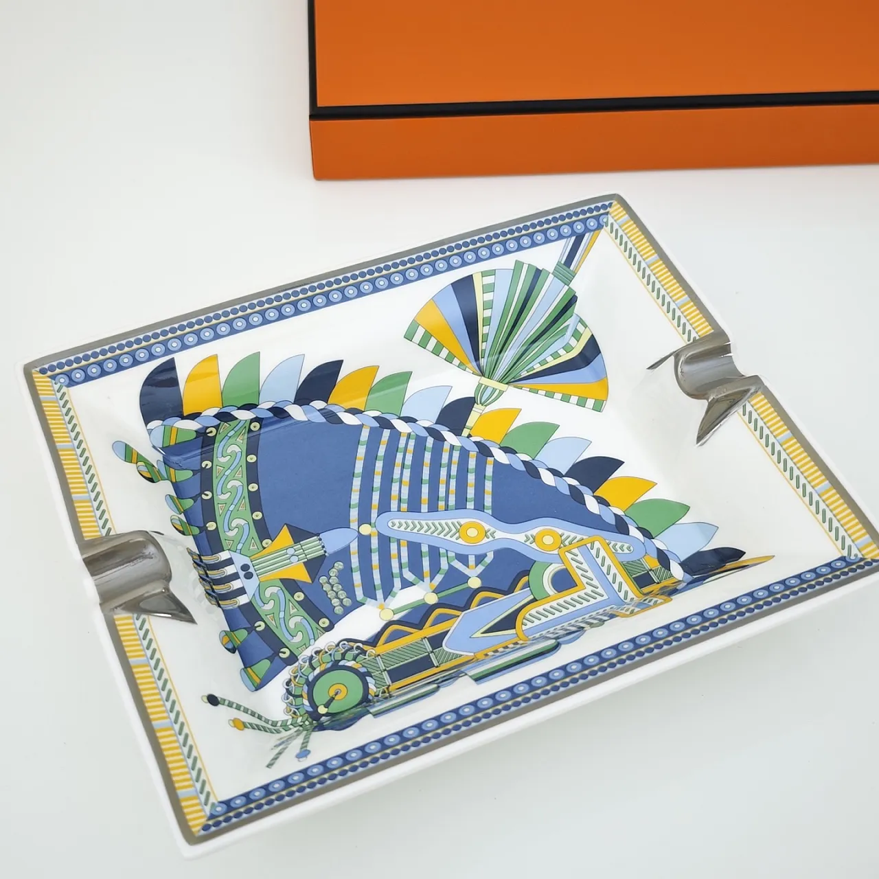 Hermes Haute Parure ashtray 9