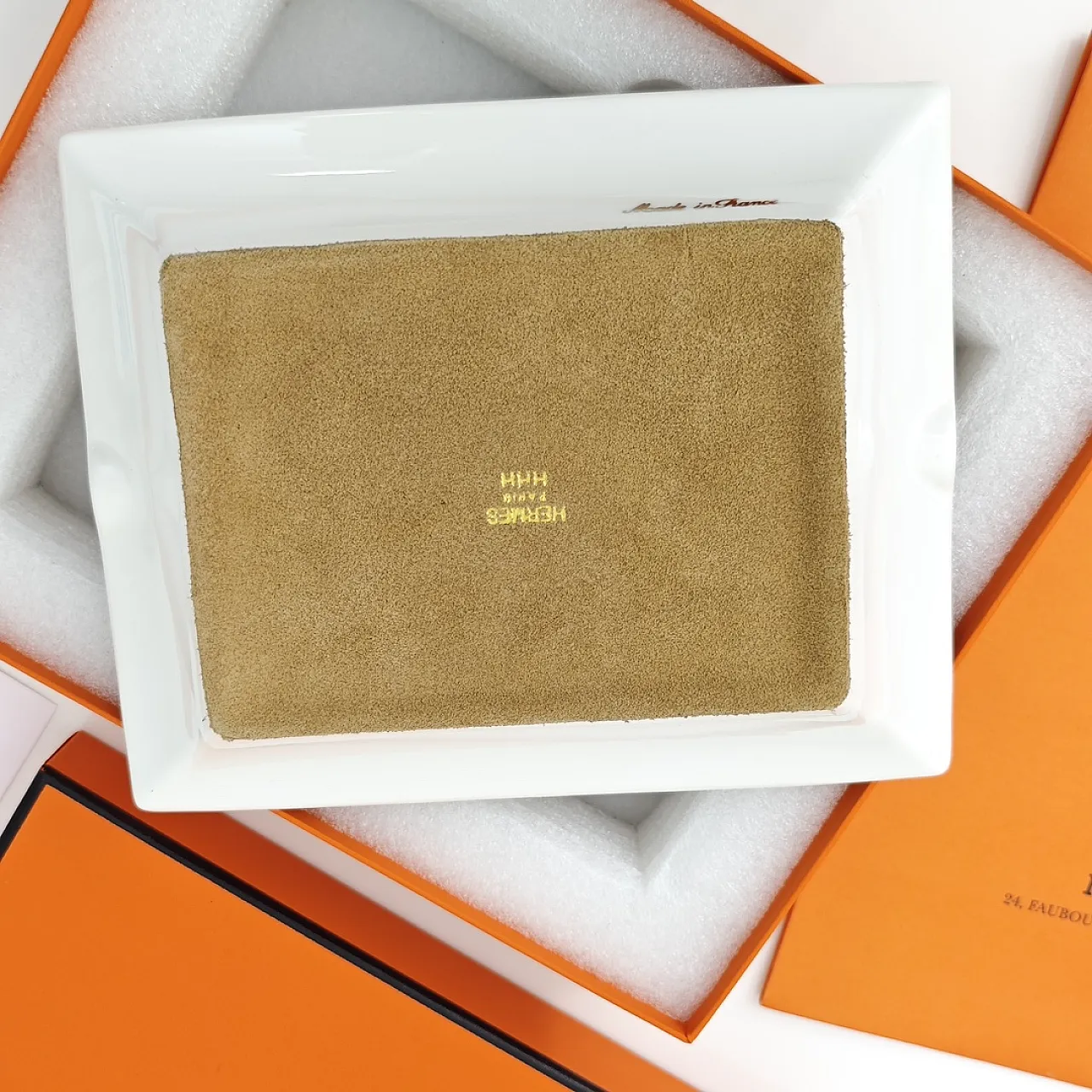 Hermes Circuit 24 Faubourg ashtray 3