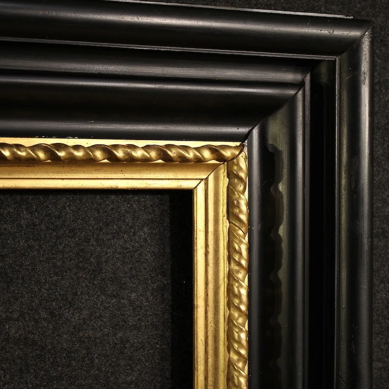 Italian frame, 20th century 8