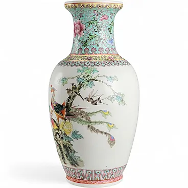 Chinese porcelain vase, 20th century