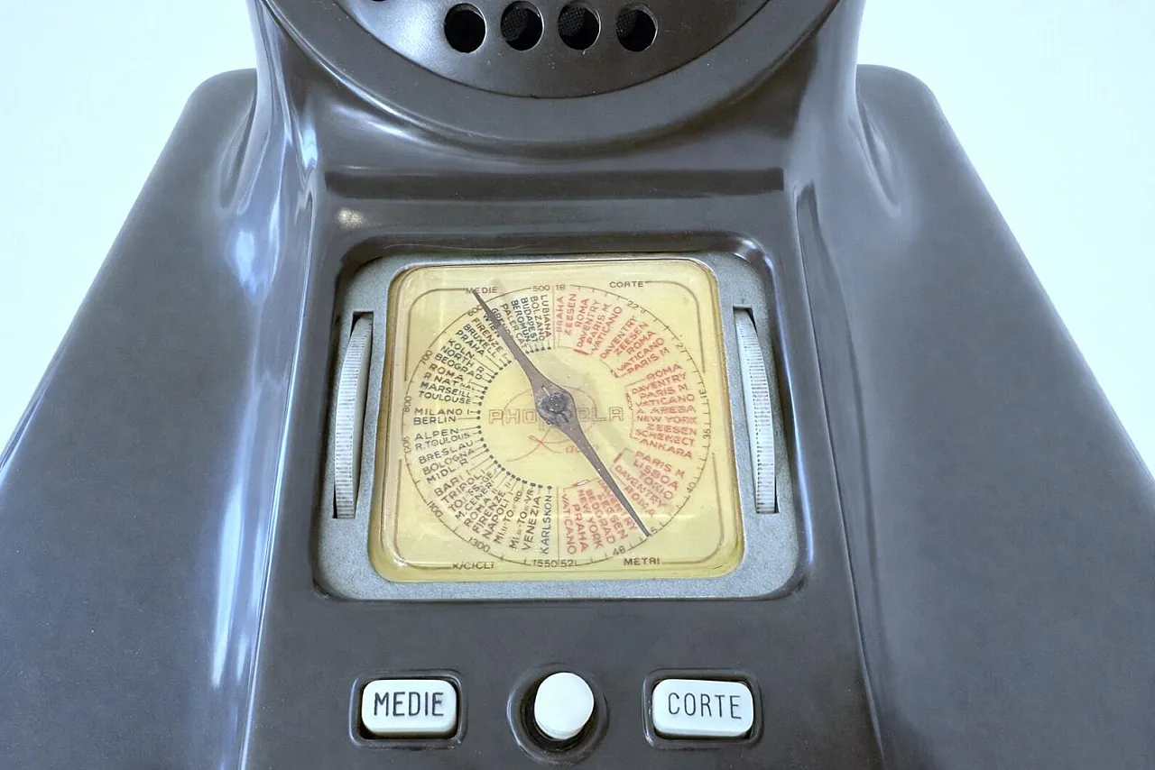 Radio Phonola mod. 547 by Castiglioni / Dominioni, 1940s 2