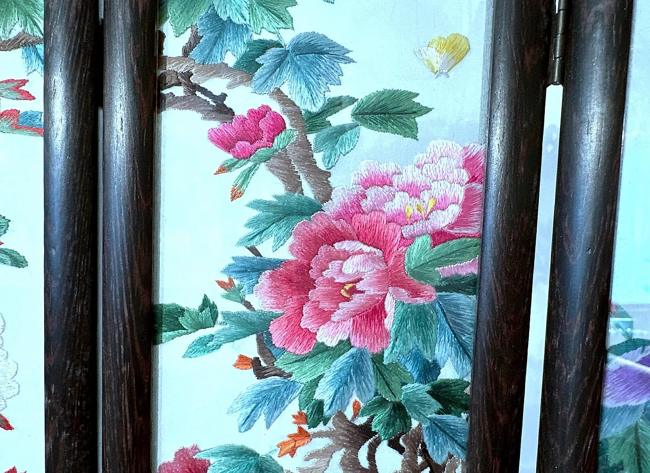 Double-sided tabletop screen, Suzhou silk embroidery, 1950s 6