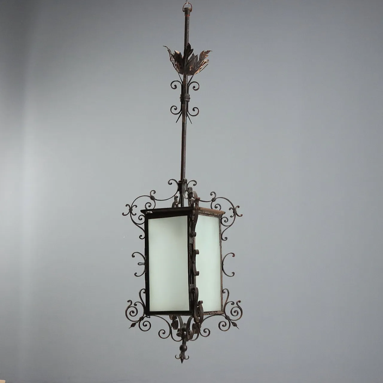 Lampadario a lanterna in ferro battuto, inizio '800 1