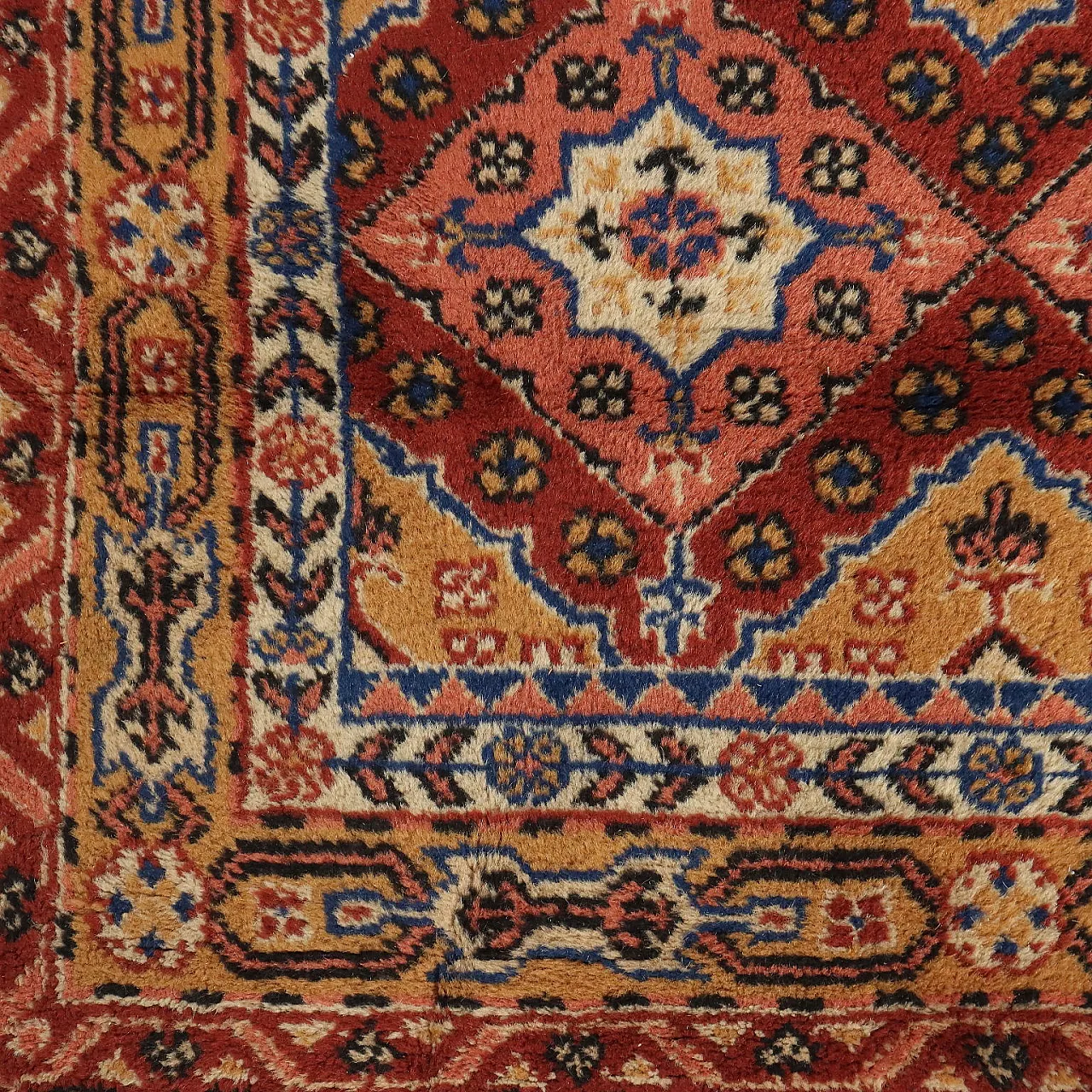 Ardebil rug in cotton and wool, 20th century 6
