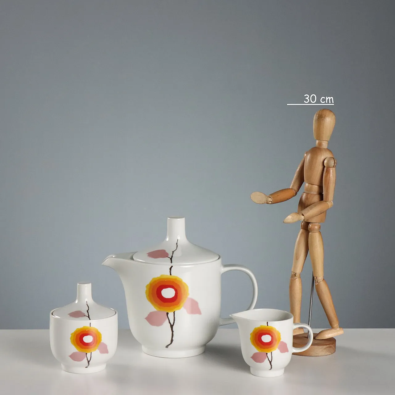 Hutscenreuther Manufacture tea and coffee service, 20th century 2