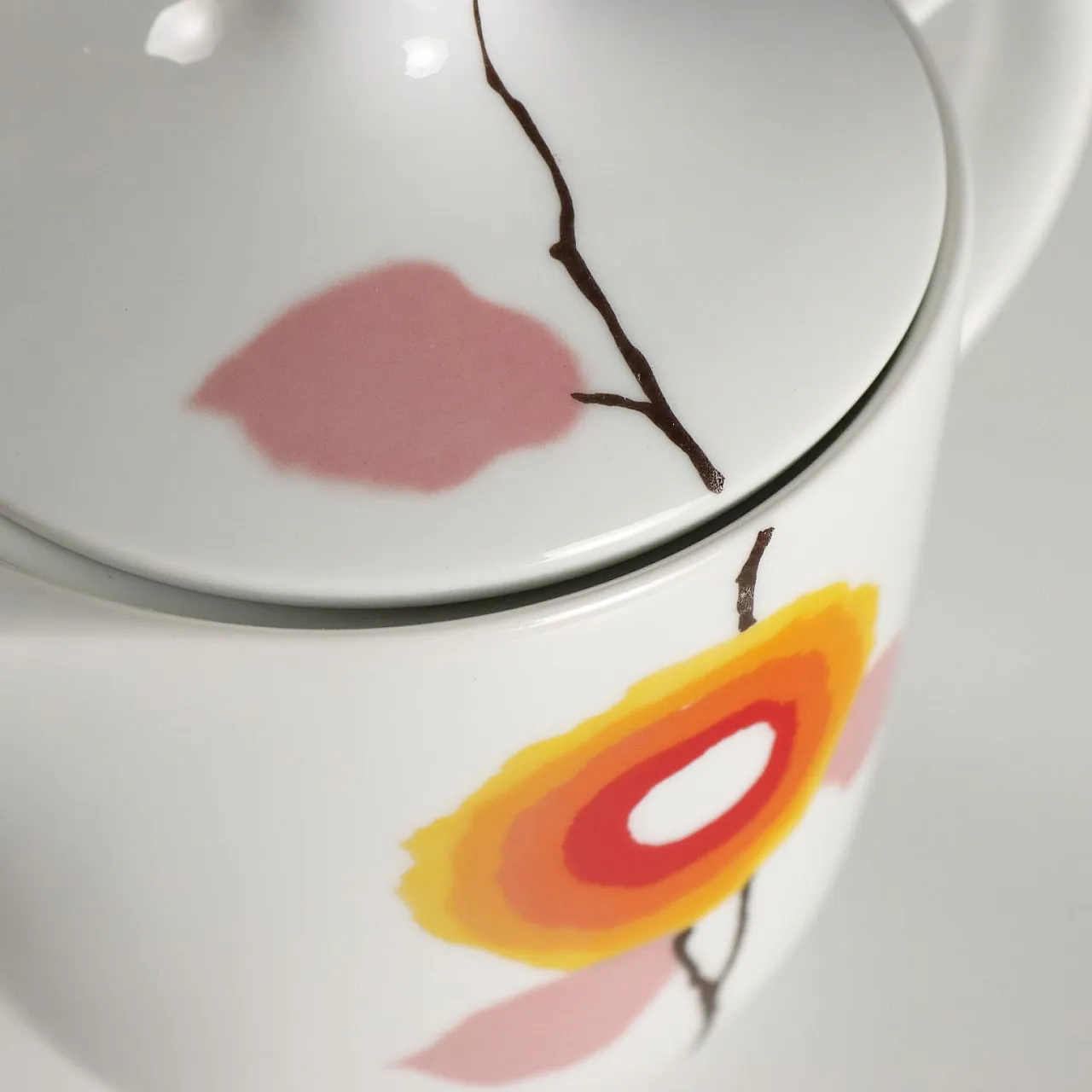 Hutscenreuther Manufacture tea and coffee service, 20th century 5