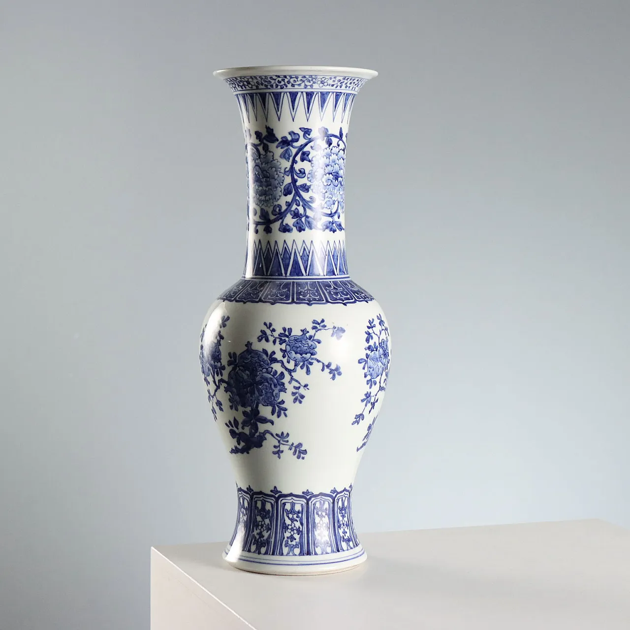 Yen Yen porcelain vase, 20th century 6