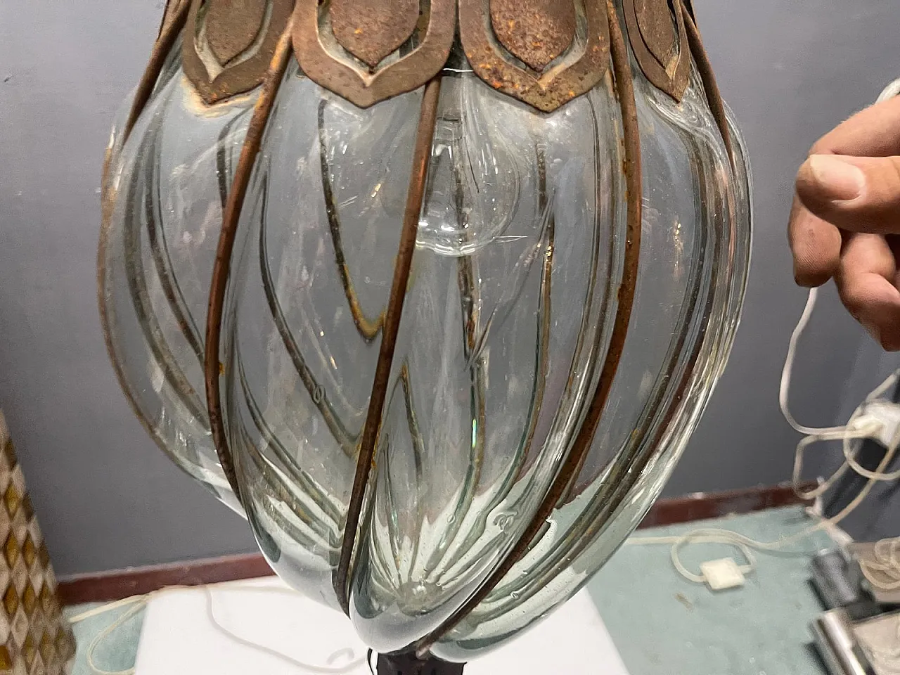 Pendant lamp in wrought iron and Murano glass, 1950s 16