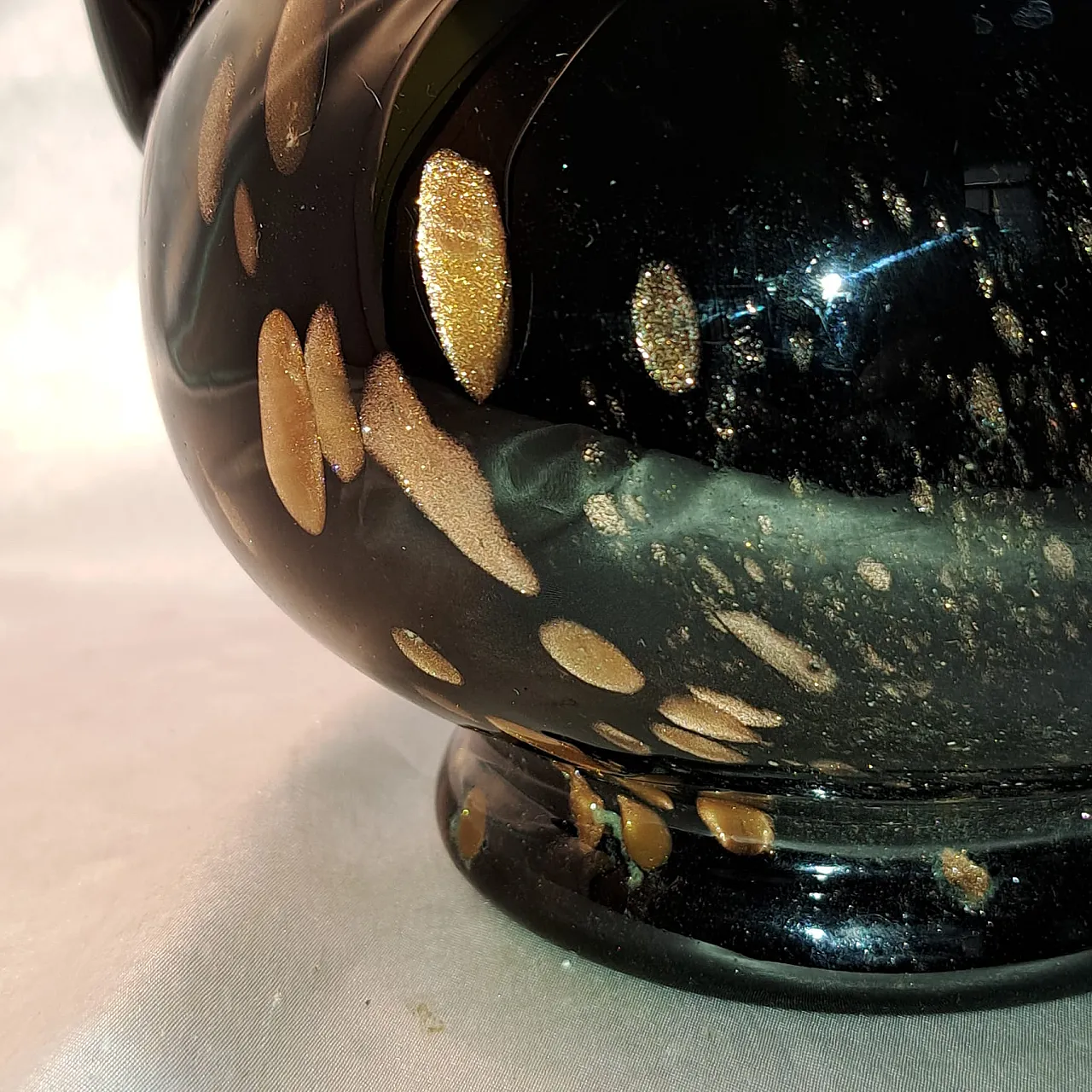 Black glass and aventurine vase attributable to Nason. 50s 2