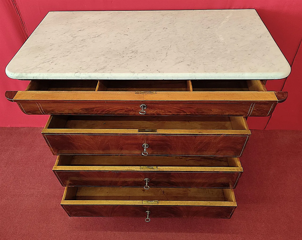 Small mahogany dresser with marble top, 19th century 4