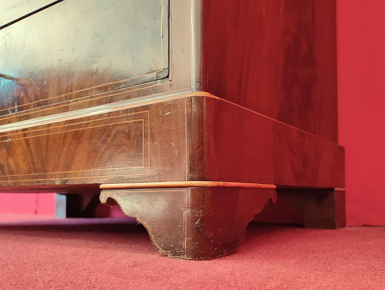 Small mahogany dresser with marble top, 19th century 7