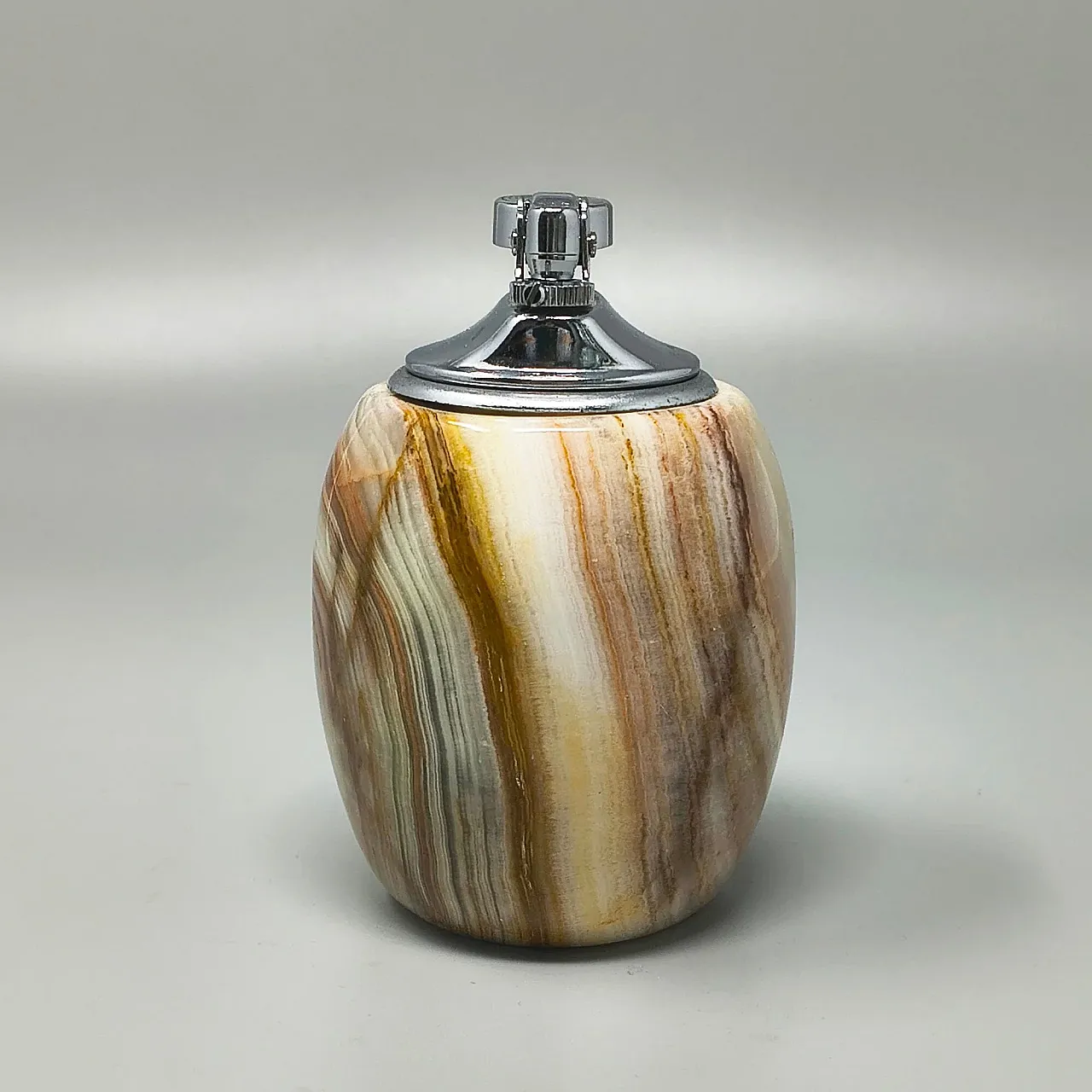 Mid-Century Modern onyx lighter and ashtray, 1960s 4