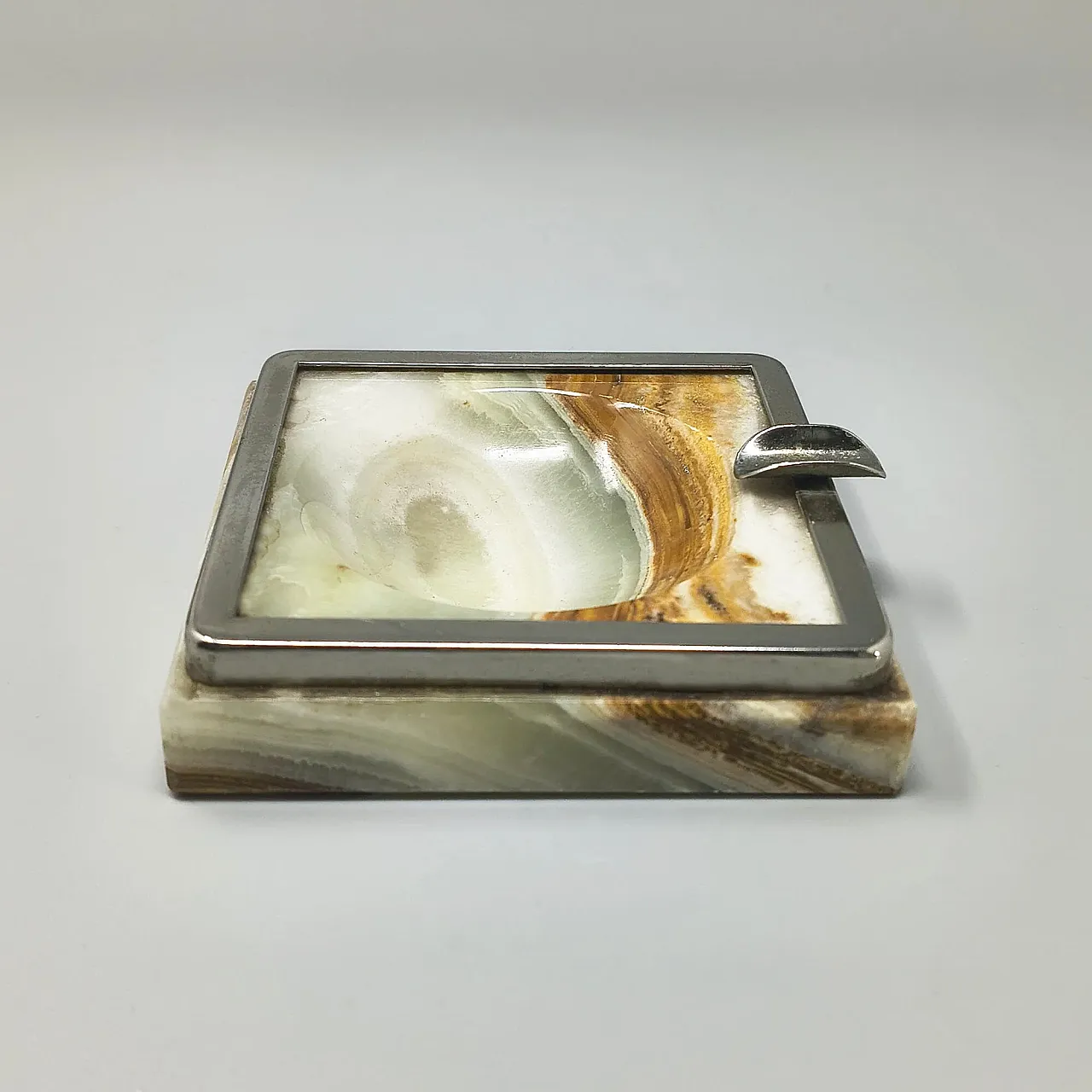 Mid-Century Modern onyx lighter and ashtray, 1960s 6