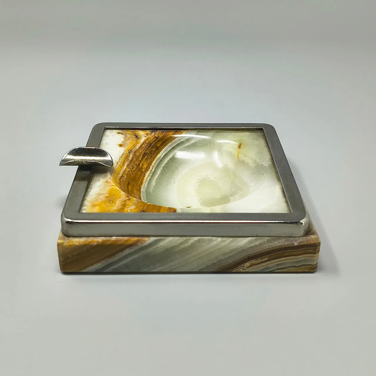 Mid-Century Modern onyx lighter and ashtray, 1960s 7