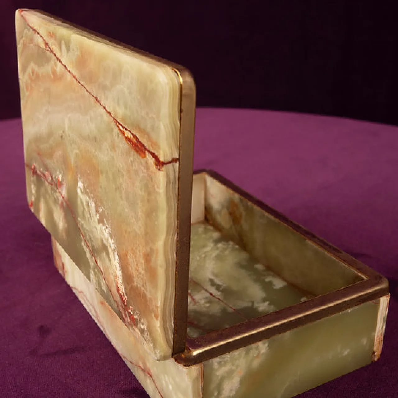 Green onyx and brass lidded catch-all box, 1970s 8