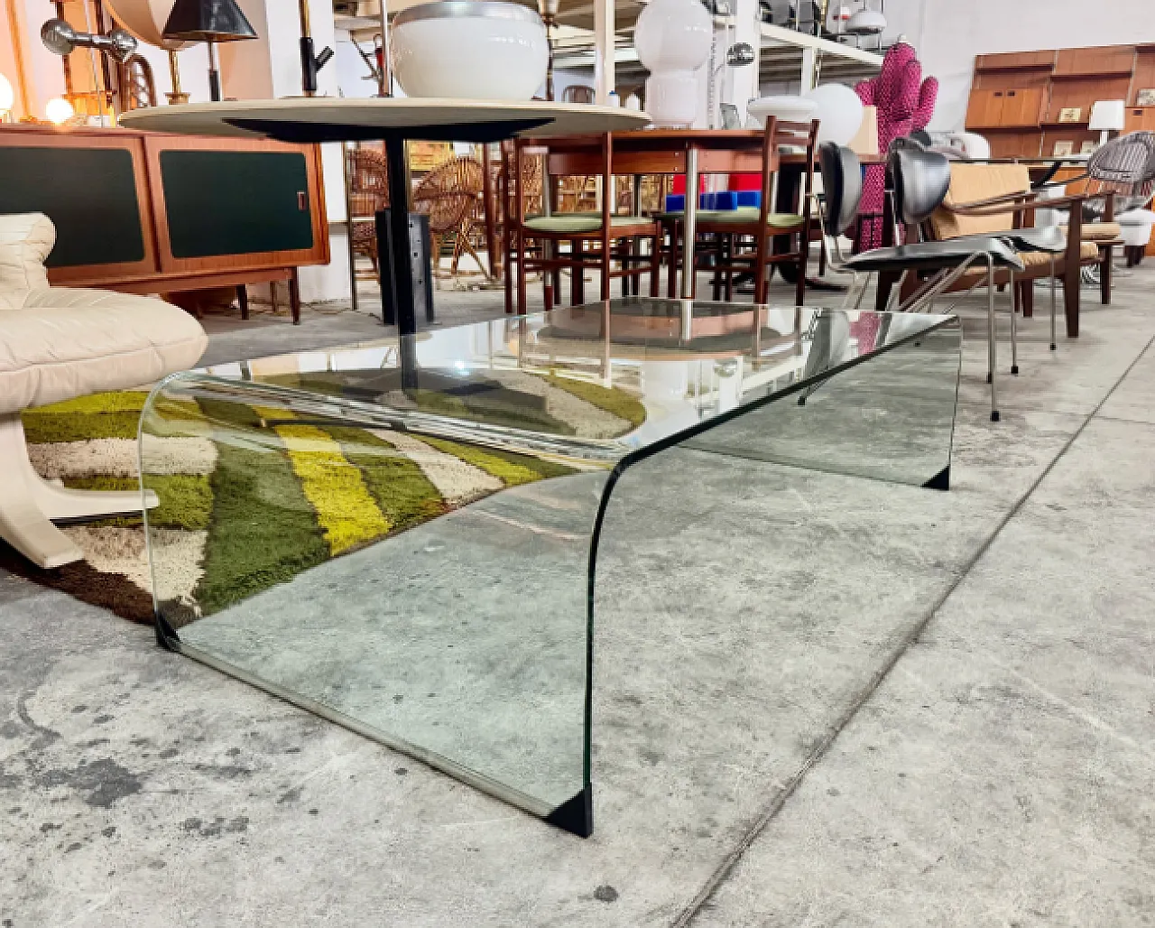 Fiam curved glass waterfall effect coffee table, 1980s 1