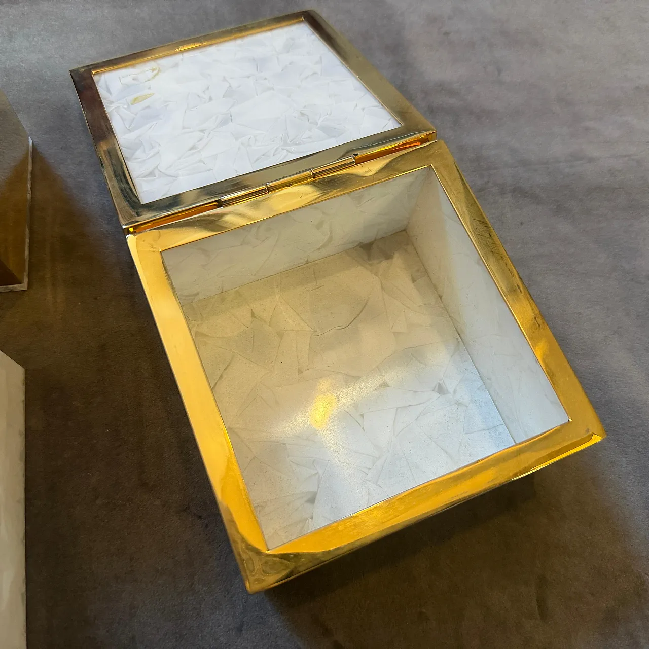 Faux mother pearl lucite and brass smoking set, 1970s 9