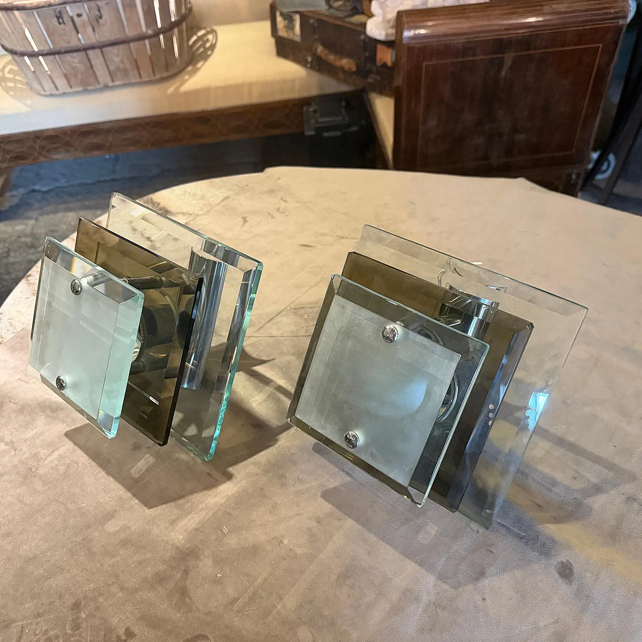Coppia di applique in acciaio e vetro massiccio di Veca, anni '60 10