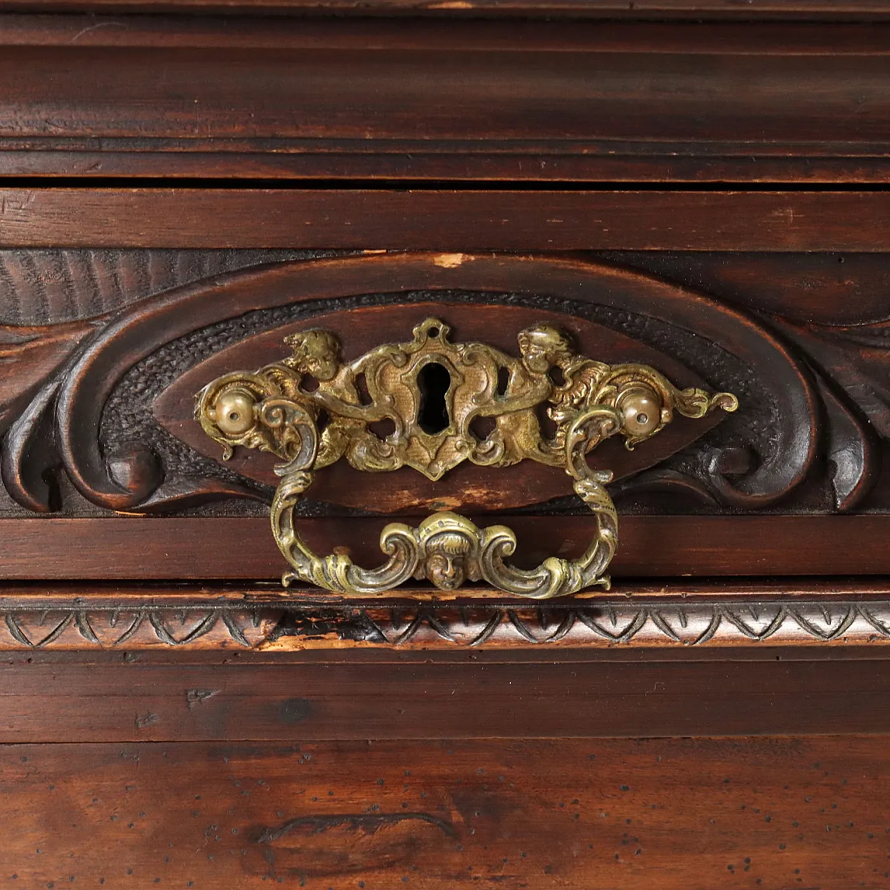 Double body sideboard in Neo-Renaissance style in walnut, 19th century 10
