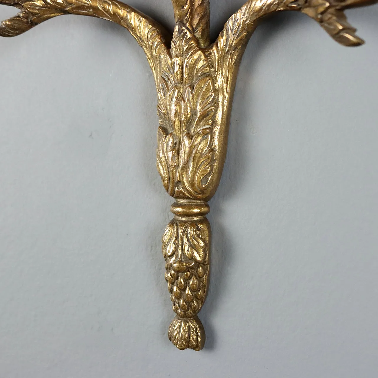 Pair of Neoclassical style sconces in gilded bronze, 20th century 7
