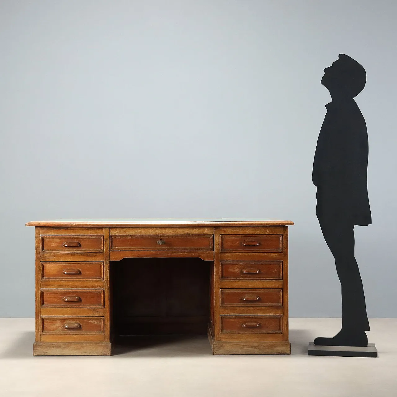 Walnut desk with green insert, early 20th century 2