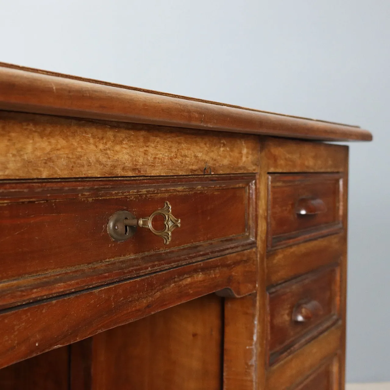 Walnut desk with green insert, early 20th century 4