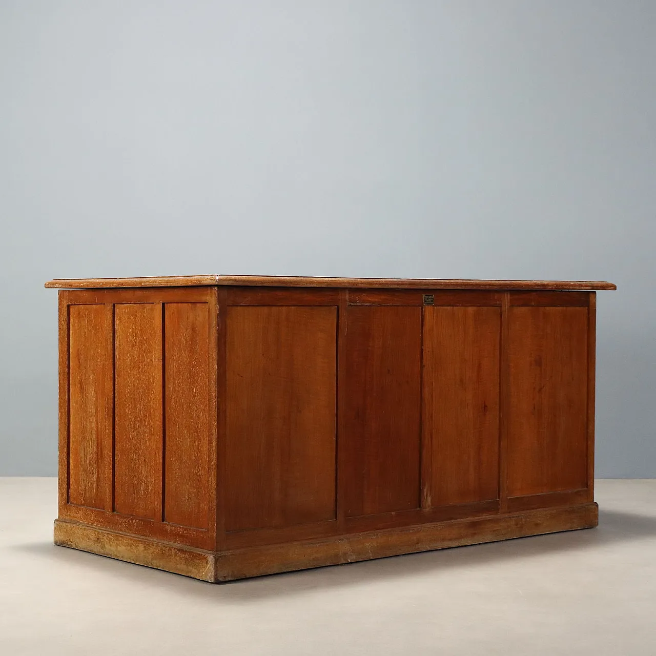 Walnut desk with green insert, early 20th century 9