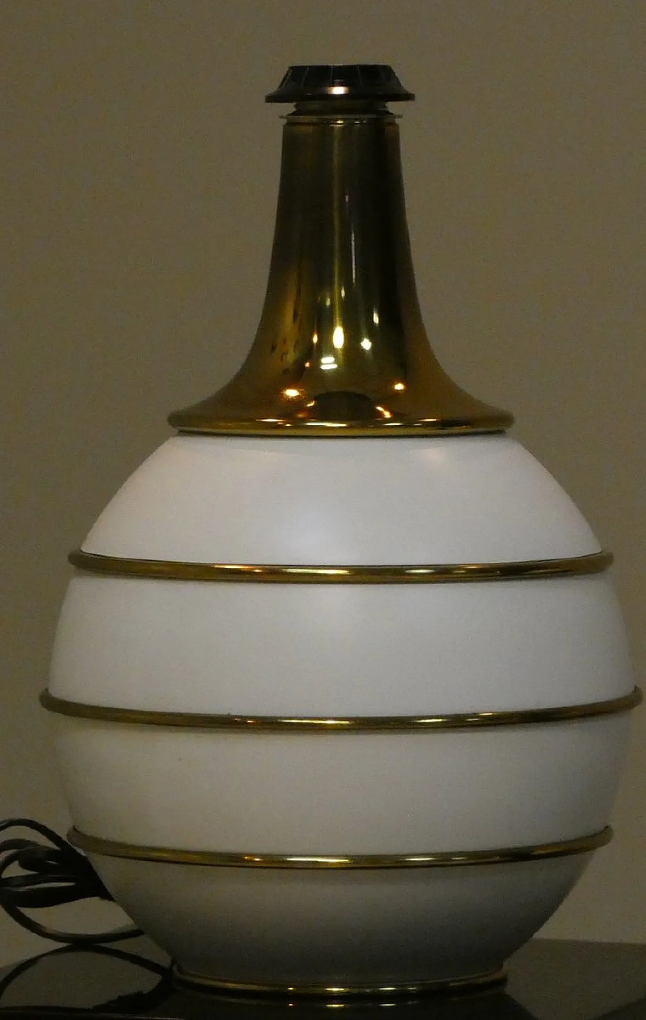 Pair of table lamps with brass details by Tommaso Barbi, 1970s 4