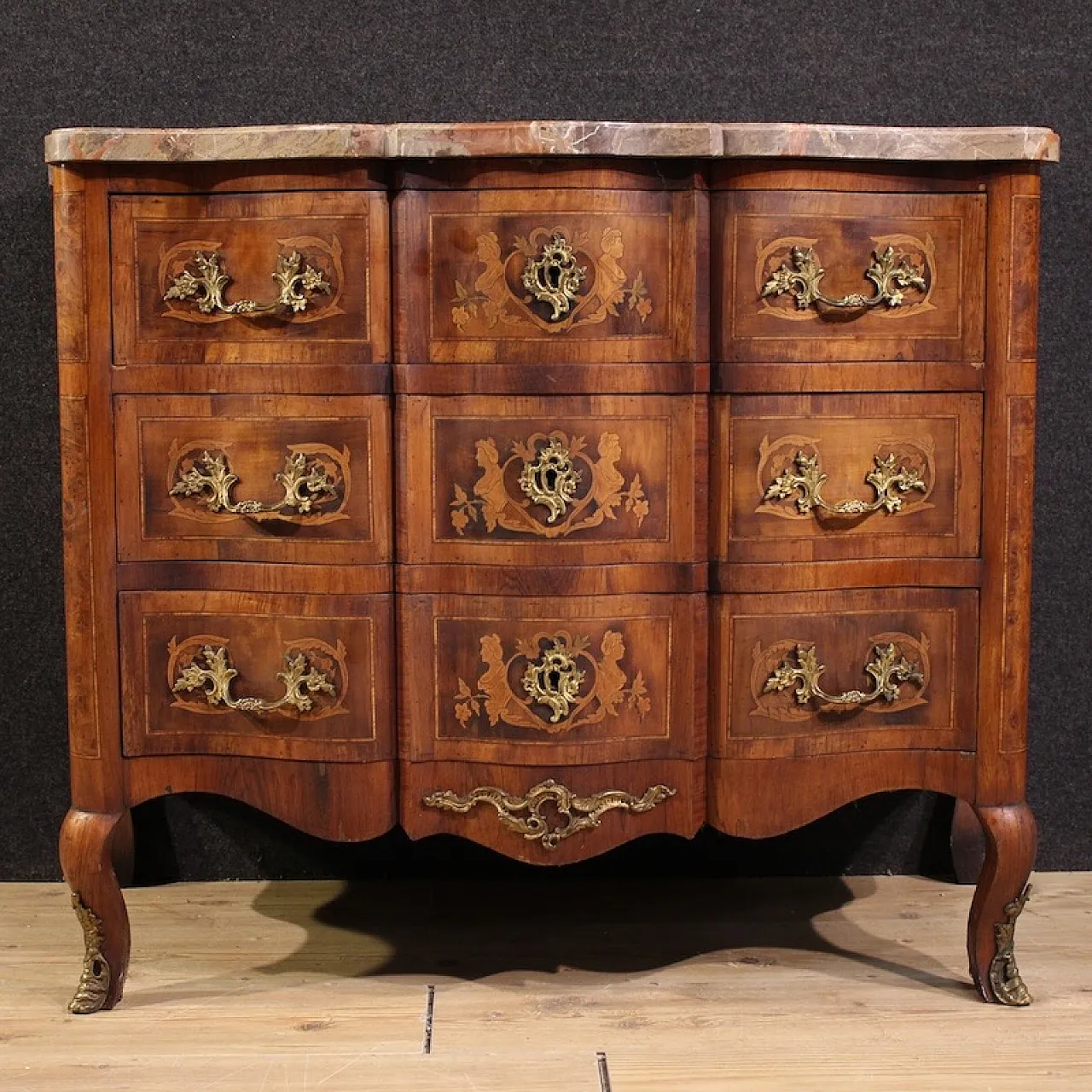 French Louis XV style marquetry chest of drawers from the 20th century 3