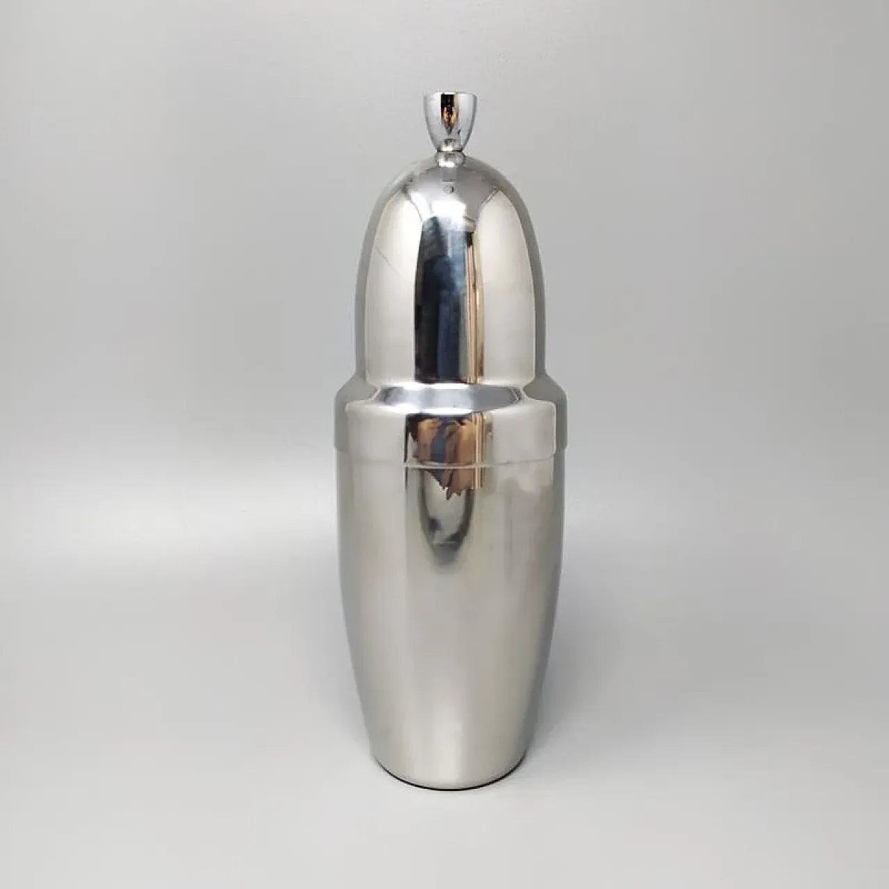 Shaker da cocktail modernista WMF Cromargan di Jo Laubner, anni '70 1