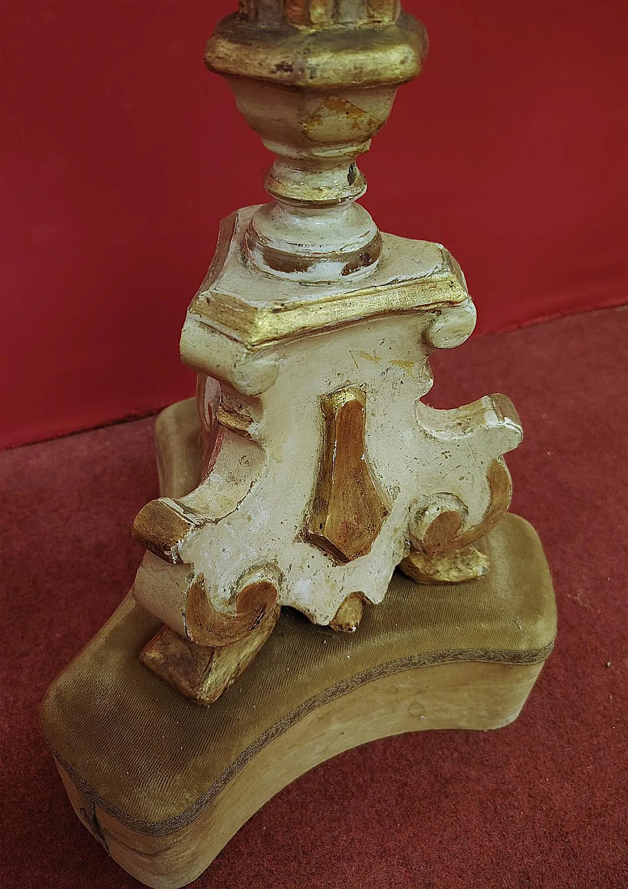 Pair of lacquered wooden candelabra, 18th century 6