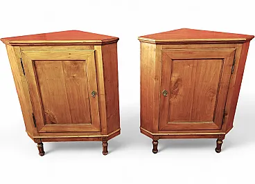 Corner pair in cherry wood, 19th century