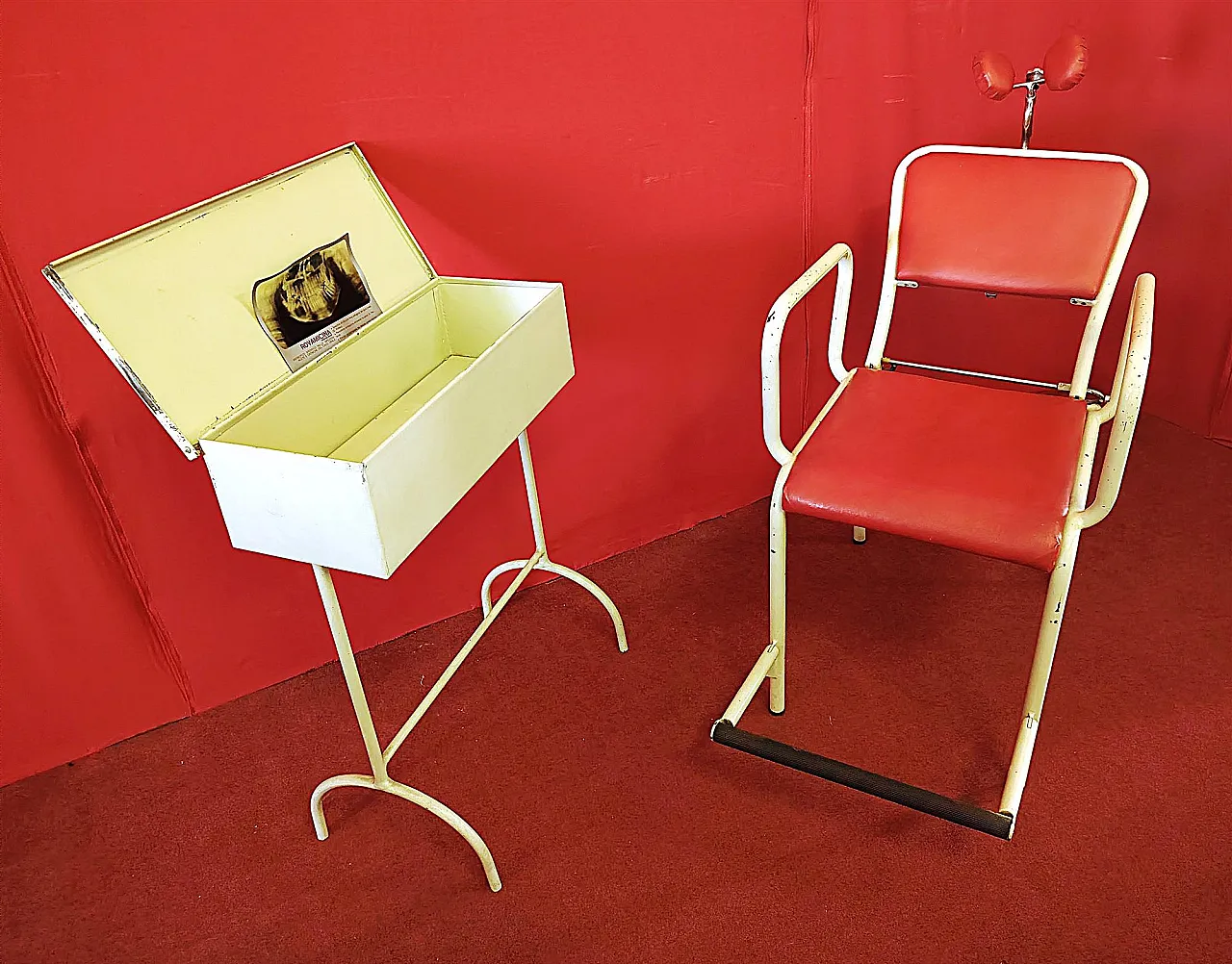 Metal dentist chair, 20th century 1