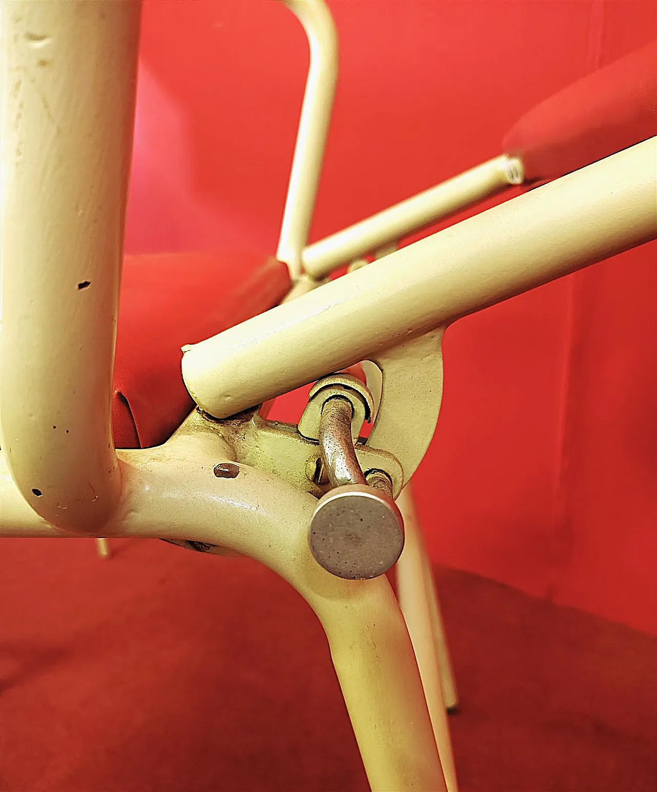 Metal dentist chair, 20th century 5