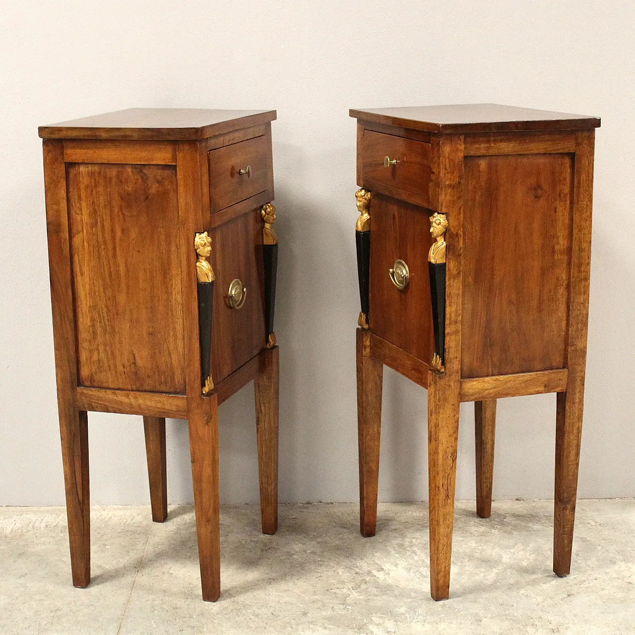 Pair of Direttorio bedside tables in walnut, 18th century 5