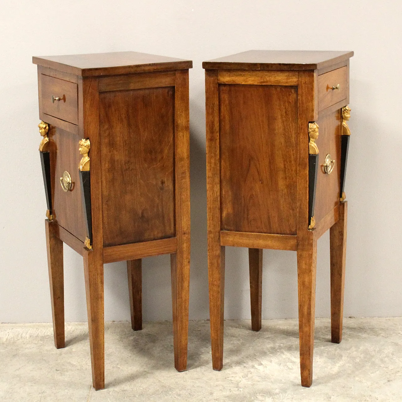 Pair of Direttorio bedside tables in walnut, 18th century 6