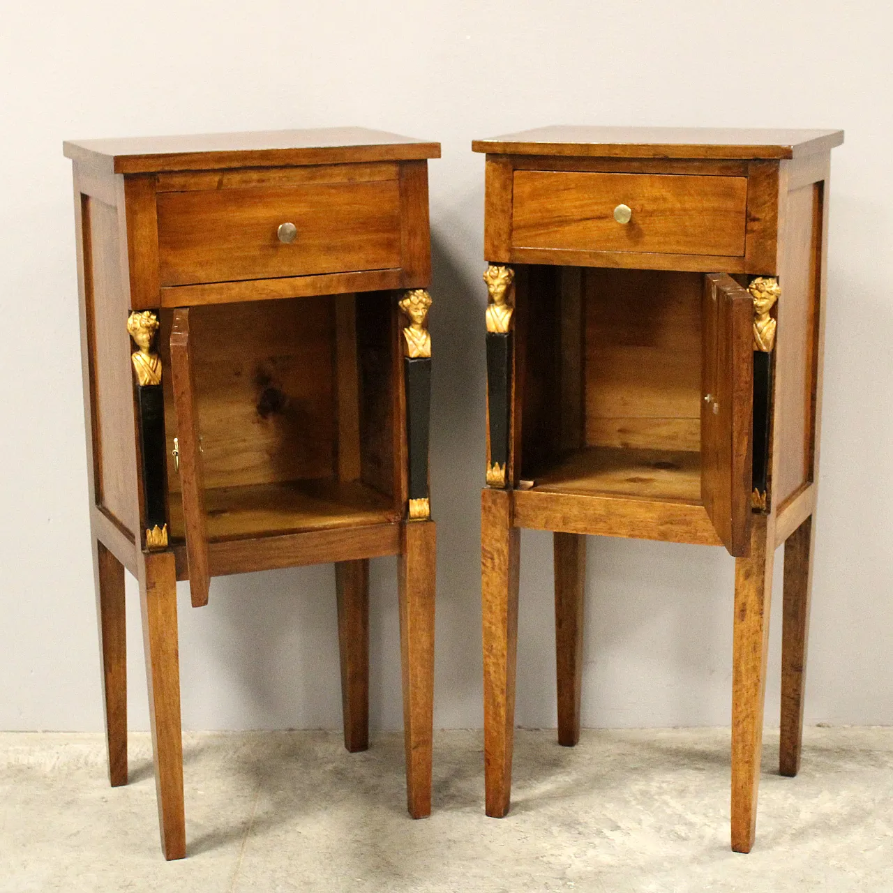 Pair of Direttorio bedside tables in walnut, 18th century 9