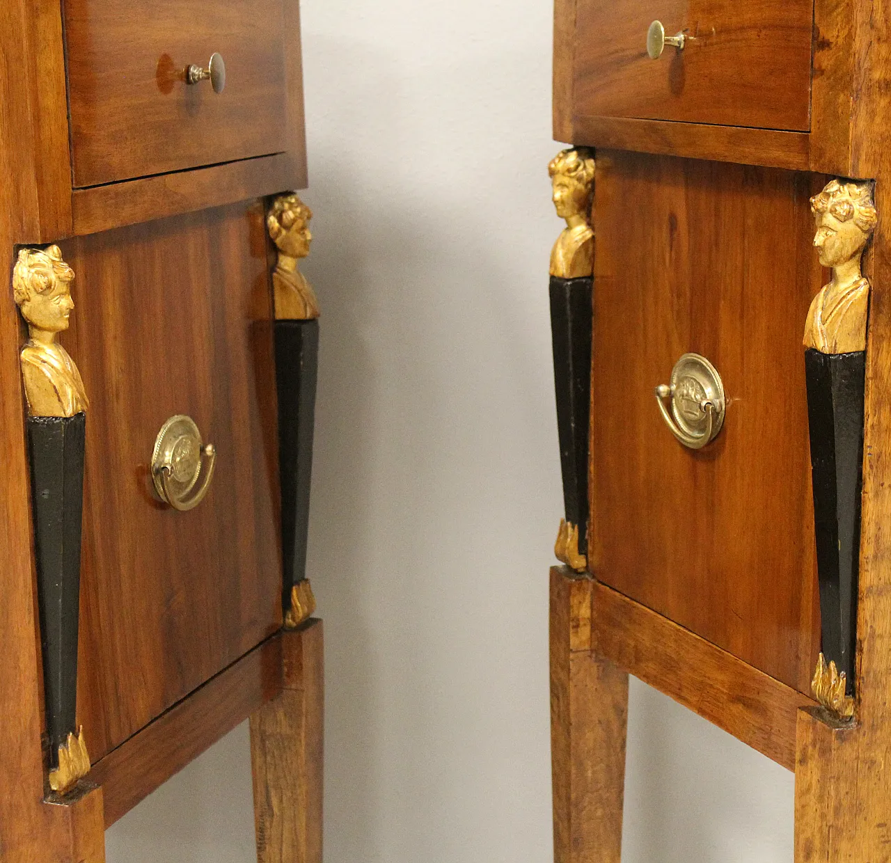 Pair of Direttorio bedside tables in walnut, 18th century 10