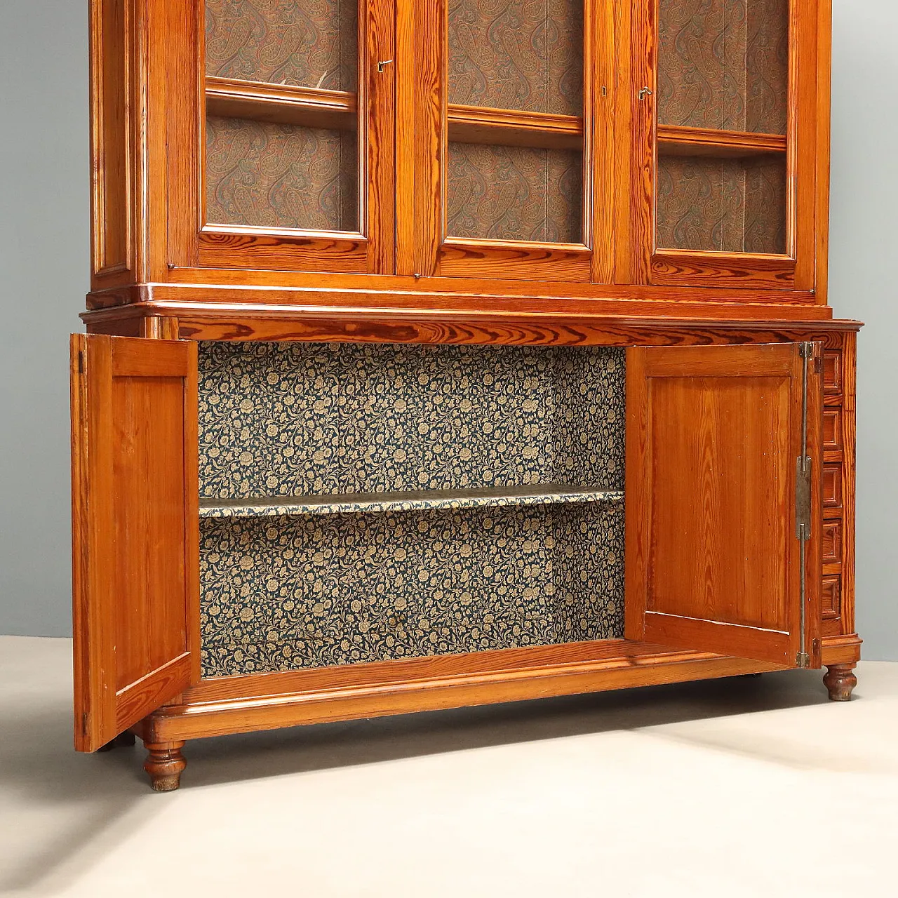 Credenza doppio corpo in larice, fine '800 9