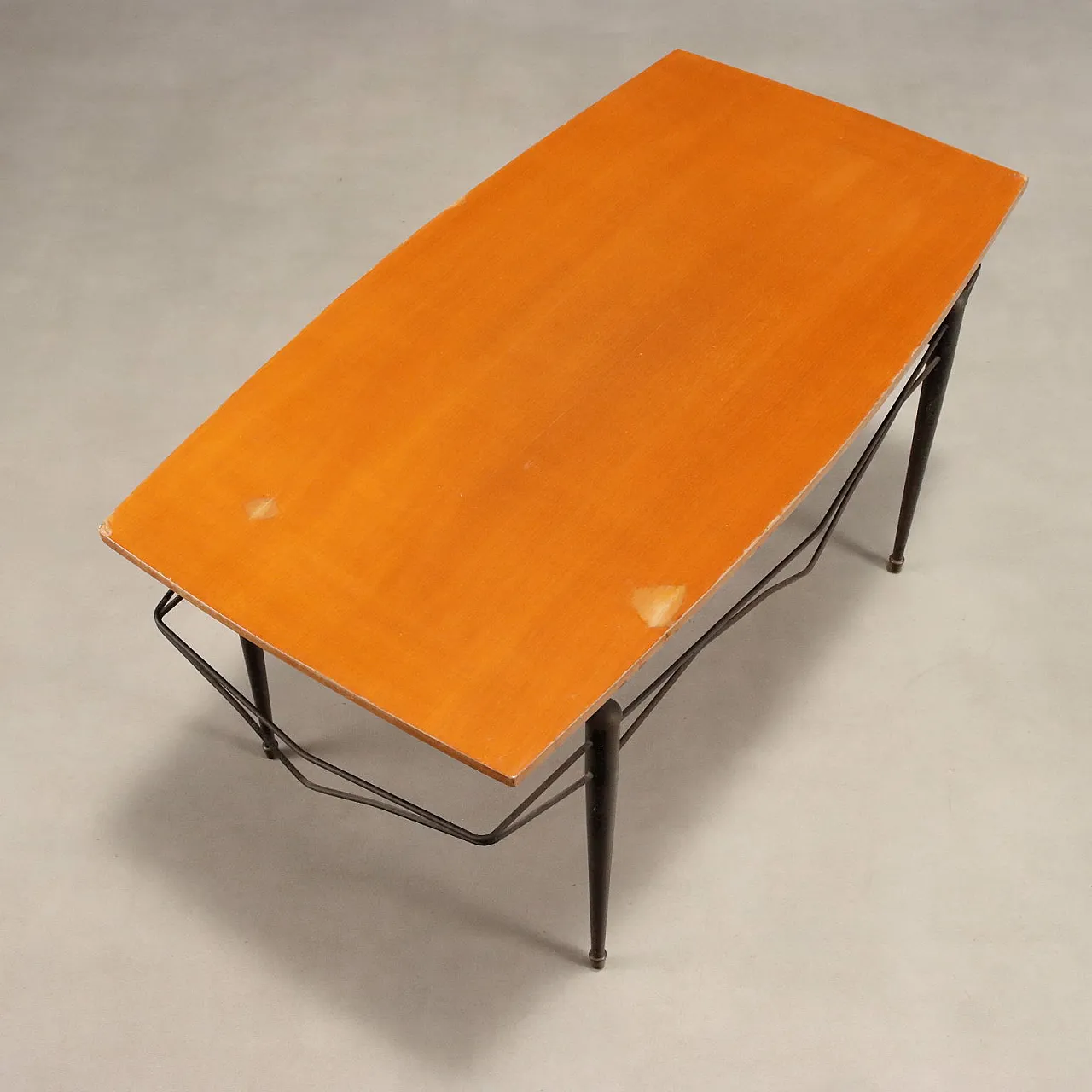Tavolino in teak e metallo laccato, anni '60 6