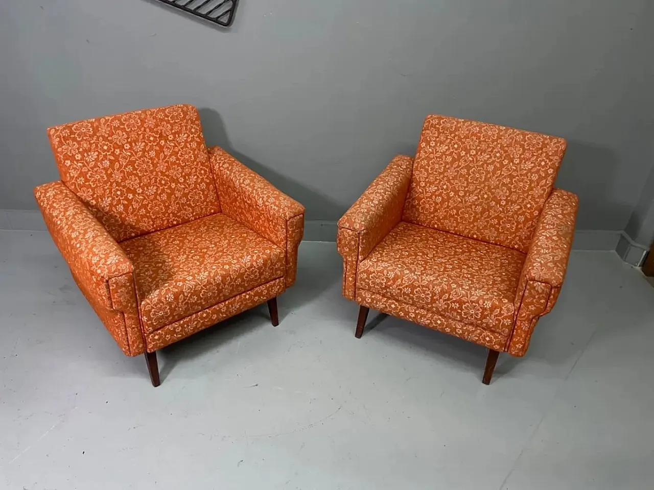 Pair of Mid-Century lounge chairs, 1960s 8