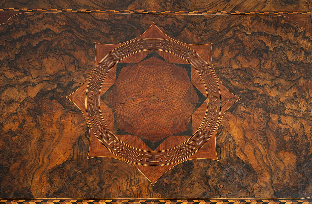 Neapolitan Louis XIV / Louis XVI  desk in wood root, 19th century 3