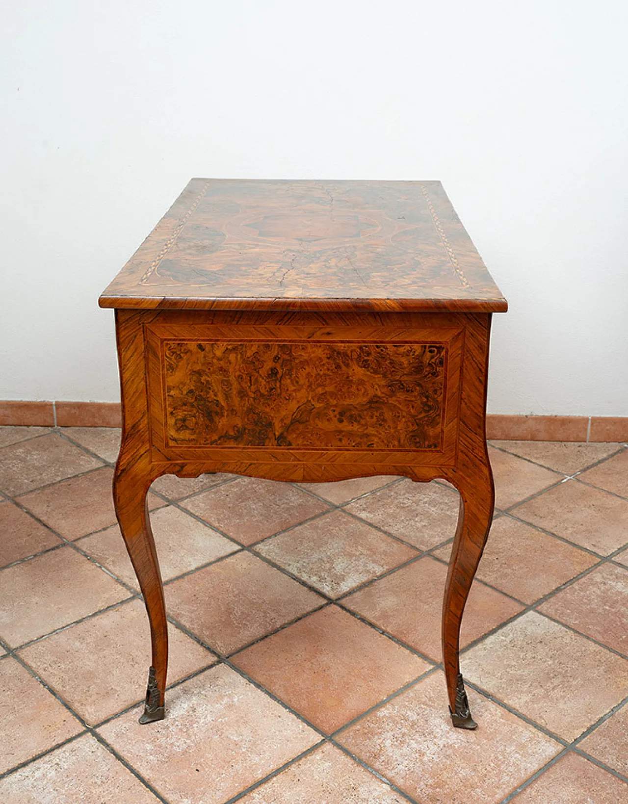 Neapolitan Louis XIV / Louis XVI  desk in wood root, 19th century 5