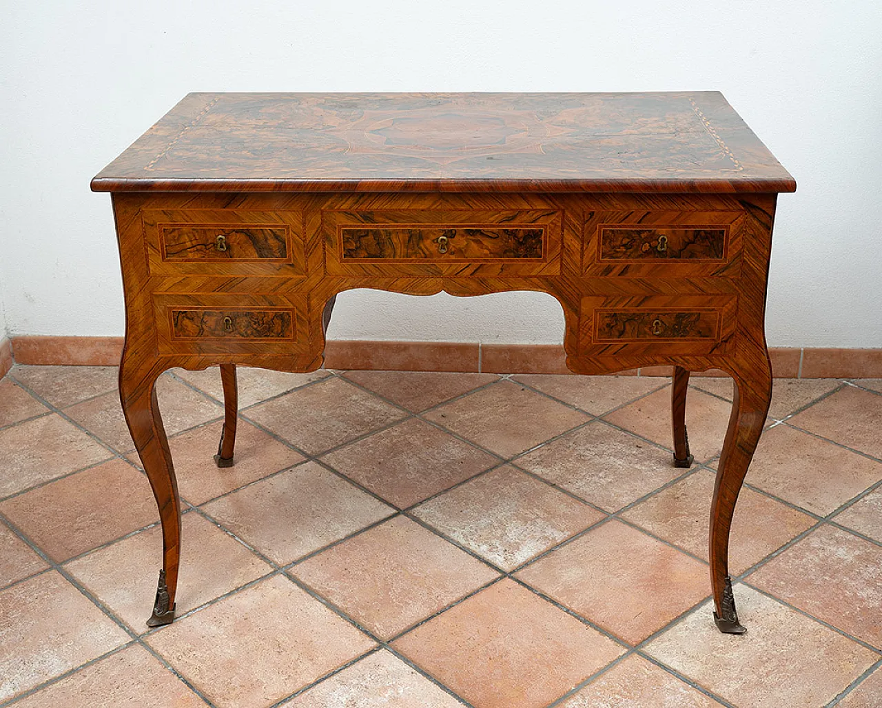 Neapolitan Louis XIV / Louis XVI  desk in wood root, 19th century 8